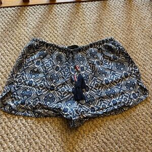 Atmosphere- Geometric Patterned Women's Shorts